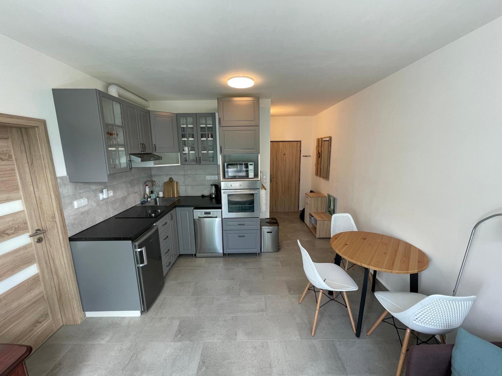 Novy Horsky Apartman V Jizerskych Horach เฮนิเซ ภายนอก รูปภาพ